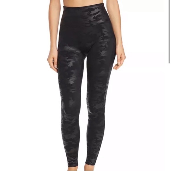 SPANX Pants - Spanx faux legging